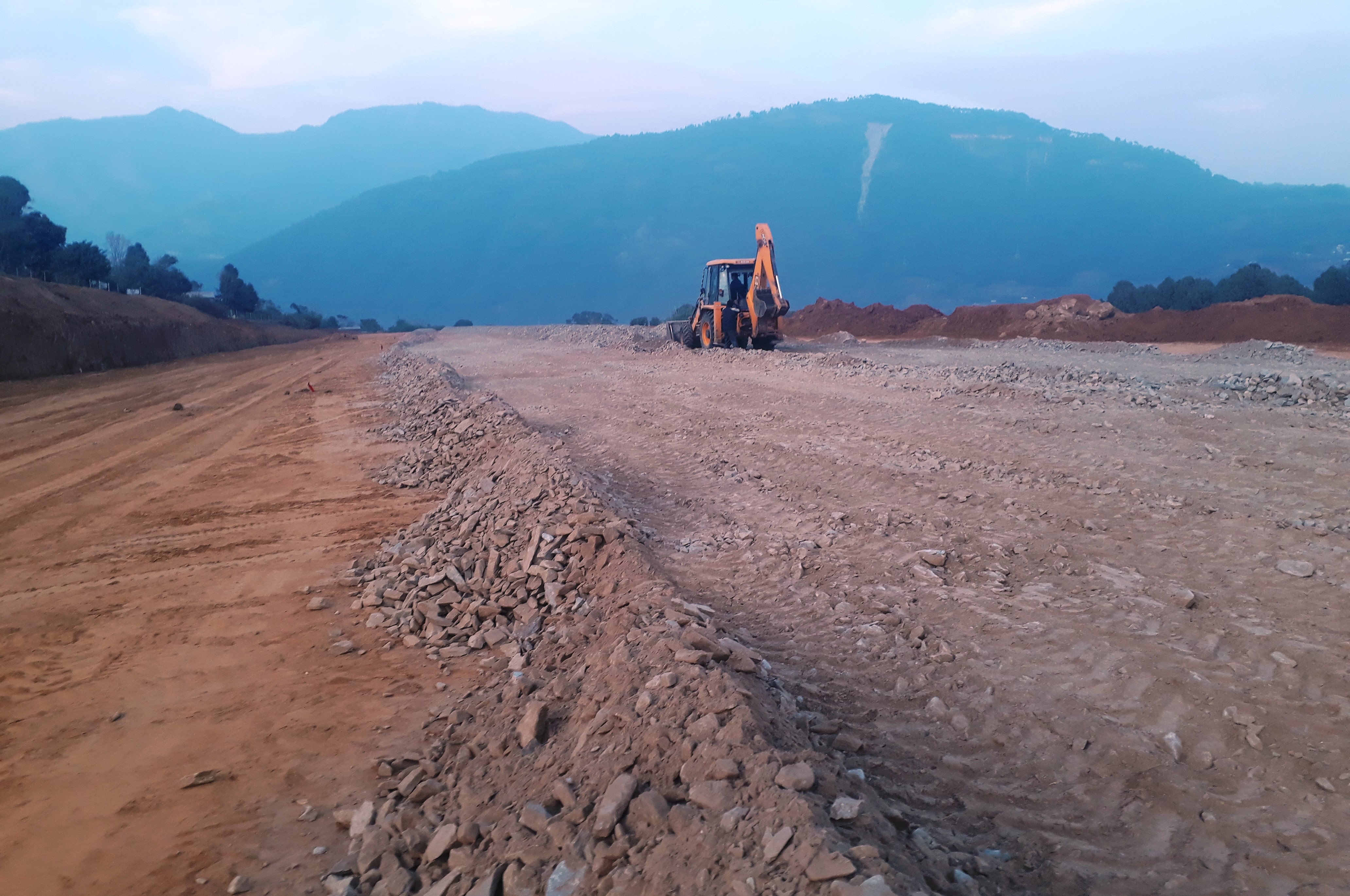 बलेवामा हवाईजहाज सरर...